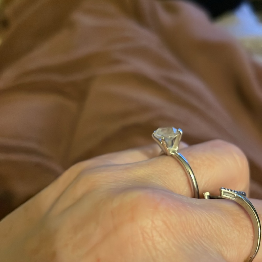 Ring - Picture 2 of 4